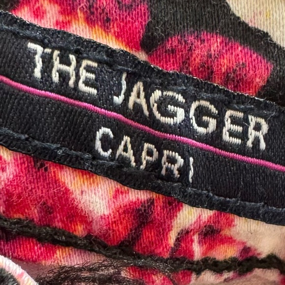 Girls (12) Rose themed crop pants - Picture 5 of 6